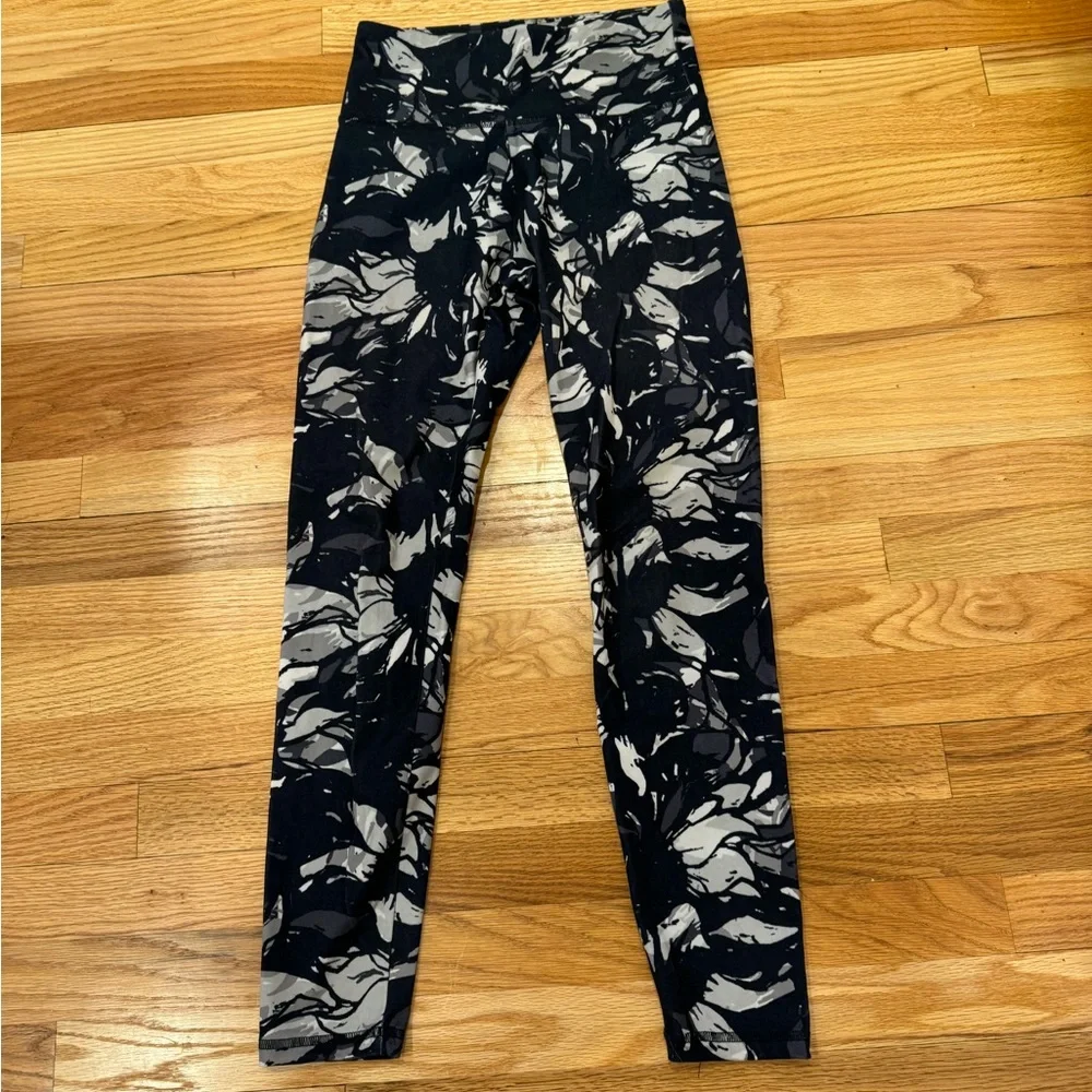Balance Collection Black/Grey High Rise Workout Leggings - Picture 1 of 6